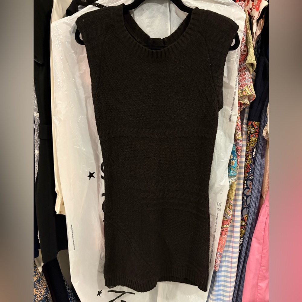 Black Sleeveless Knit Dress